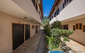 Apartamento 2 suítes com ar condicionado Maranduba